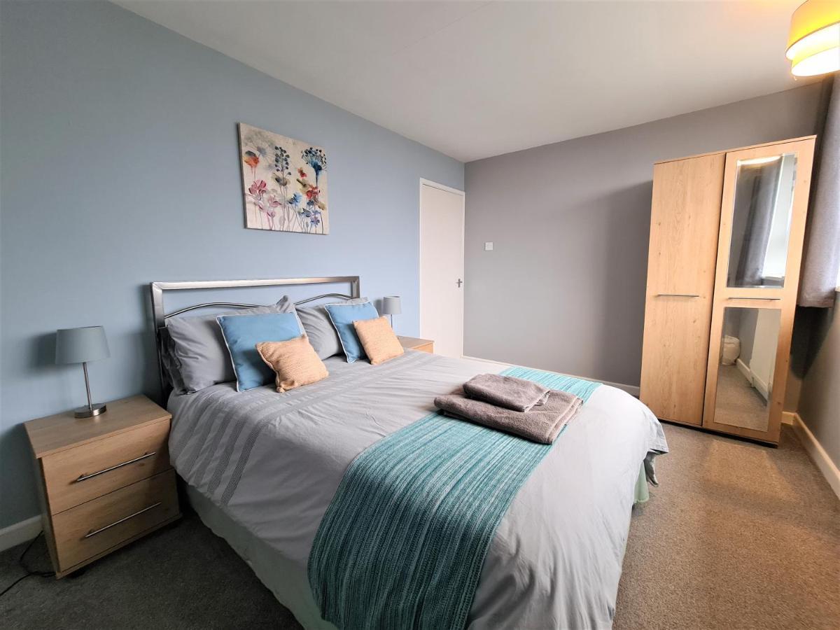 3 Bedroom Apartment Coventry - Hosted By Coventry Accommodation Exterior photo